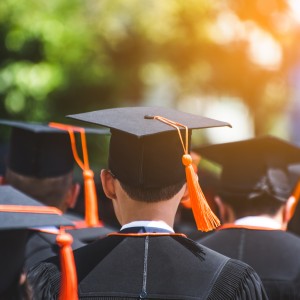 wondering-why-many-students-are-taking-an-online-mba-course-heres-why