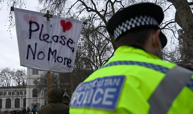  Hundreds gather for anti-lockdown protest in London
