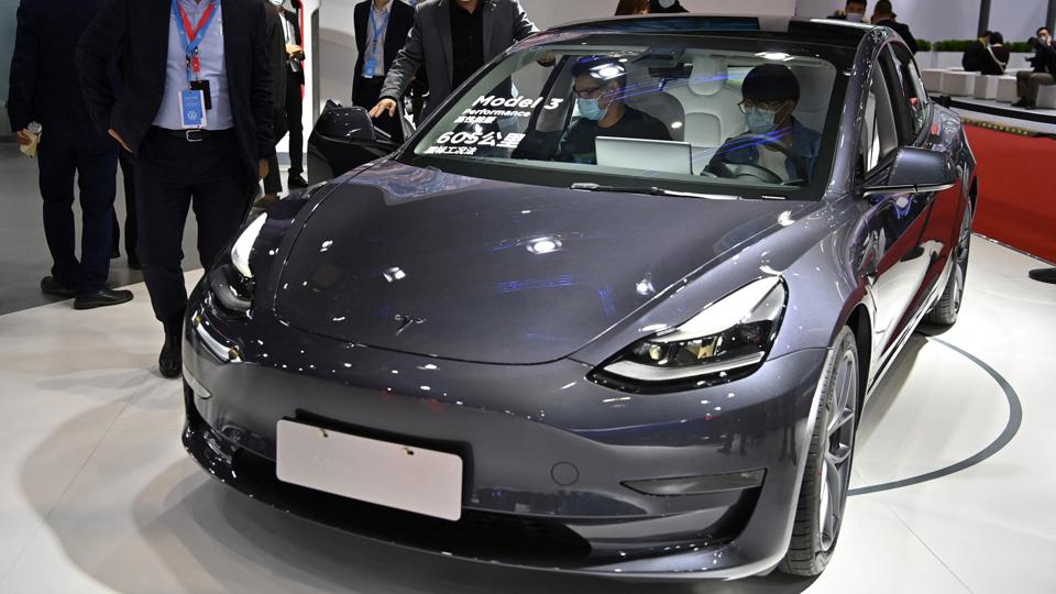 Consumer Reports Strips Model 3 Of ‘Top Pick’ After Tesla Drops Safety Features
