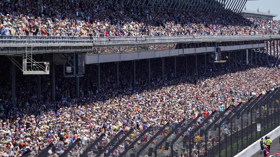 135,000 Fans Gather At Indy 500, Marking World’s Largest Sports Event During Pandemic