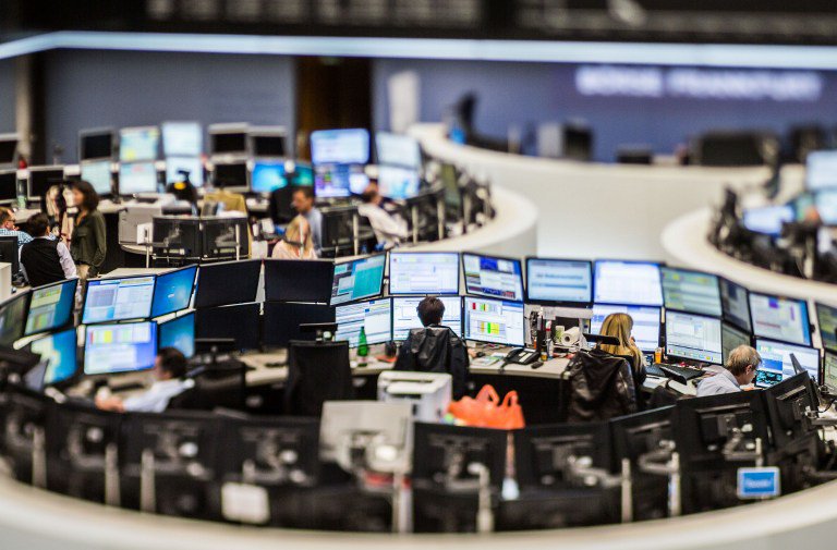 European Stocks Rise At The End Of Choppy Week