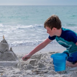 5 ‘Financial Defenses’ You Can Put In Place To Build Wealth, According To Experts