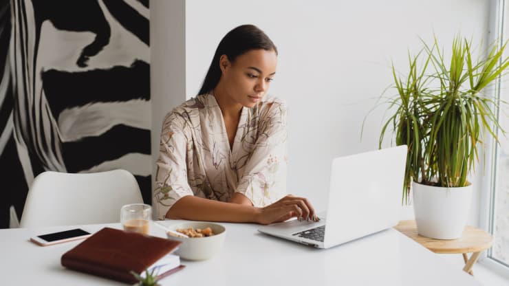 Want To Get Your Resume Noticed? Ditch These Overused Phrases—Add These Verbs Instead