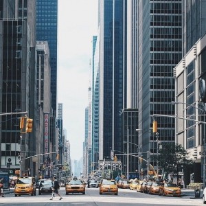 american-consumers-in-a-difficult-spot