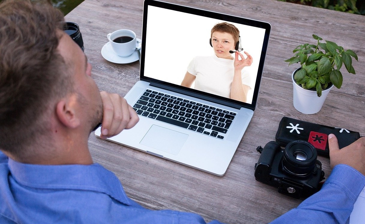 Should Employees Be Turning On Webcams During Meetings?