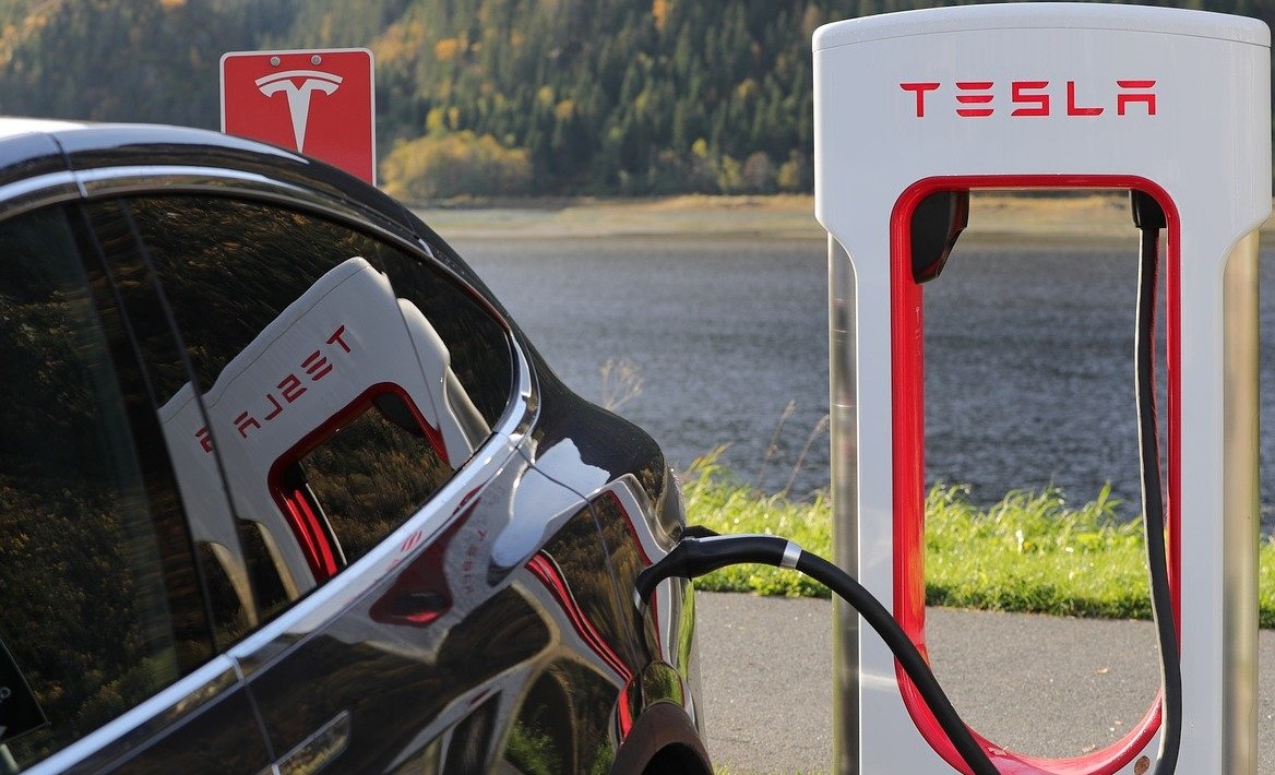 Tesla Full Self-Driving (FSD)Beta Now Available For Drivers