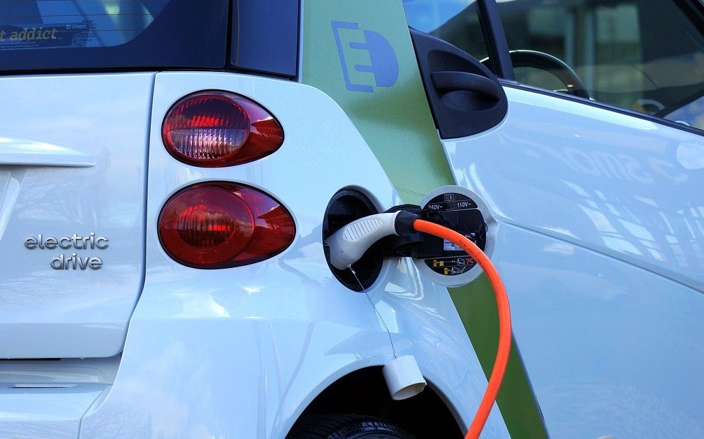 China’s Xpeng And Nio EVs Racing To Beat Tesla 12 years Record of 100,000 Cars