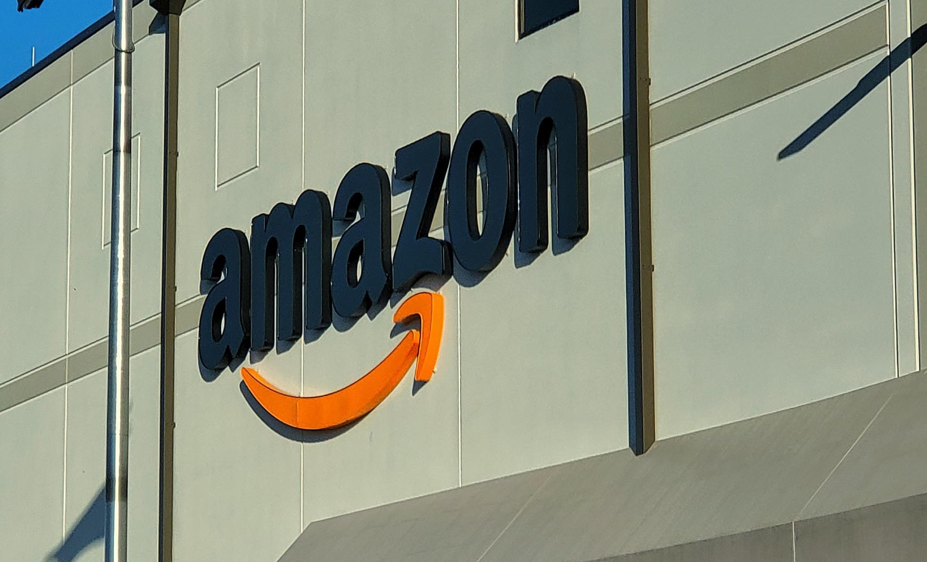 Amazon Falls Short On Earnings, Due To Rising Costs And Supply Chain Crisis