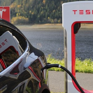 Tesla Board Members Cash In On Stock Price Appreciation