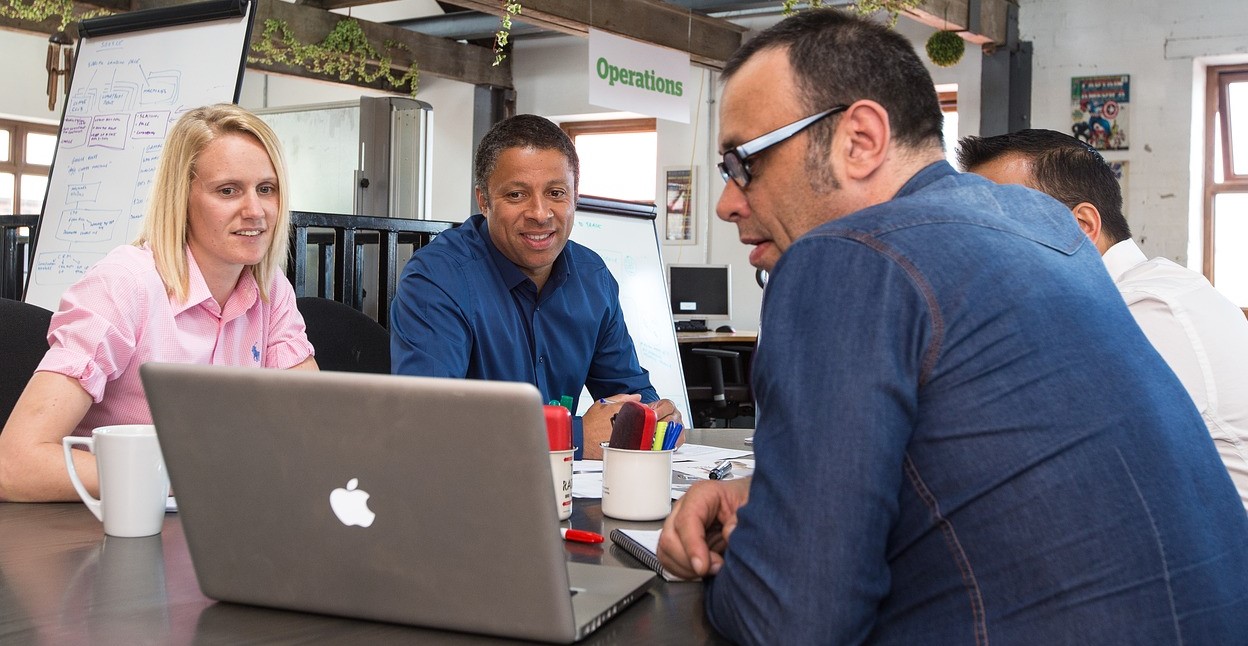 Here are 3 Ways To Borrow Money Strategically These Holiday Season