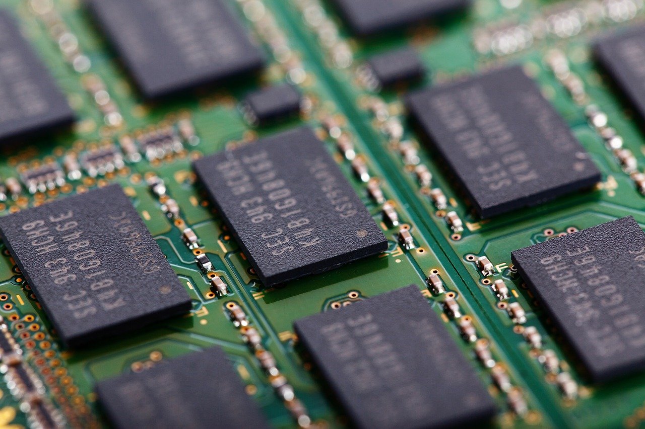 Global Computer Chips Supply Plunges, Causes Major Production Disruptions