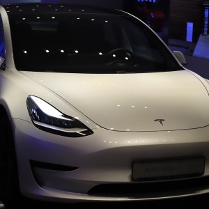 Tesla Internal Supply Integration Strategy:  Deploys A Steering Component To Mitigate Chip Shortage