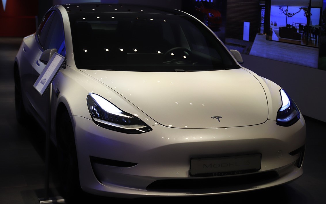 Tesla Internal Supply Integration Strategy:  Deploys A Steering Component To Mitigate Chip Shortage