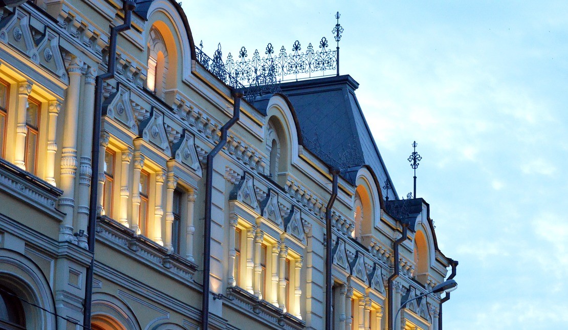 Russian Banks Prepares For Sanctions As They Import An Estimated $5 billion Worth Of Foreign Cash 