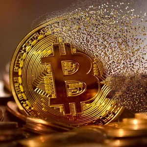 fools-gold-or-safe-haven-war-puts-bitcoin-to-the-test