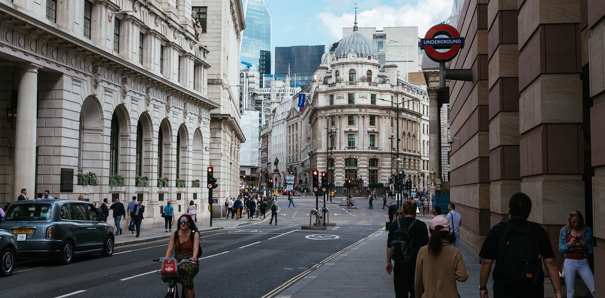 Citigroup Sell  India Consumer Business To Axis Bank For $1.6 Billion