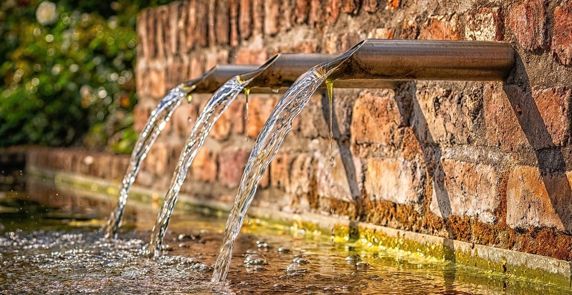 Bill Gates And Blackrock Making Water Out Of Thin Air As They Support Start-up Behind Hydropanels