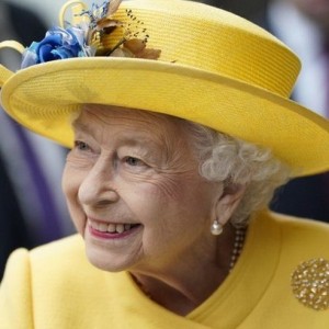 queen-elizabeth-humbled-and-deeply-touched-as-crowds-of-royal-fans-cheered-her-jubilee-celebration
