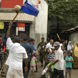 sri-lanka-democracy-at-the-brink-as-the-protesters-take-the-bull-by-the-horns