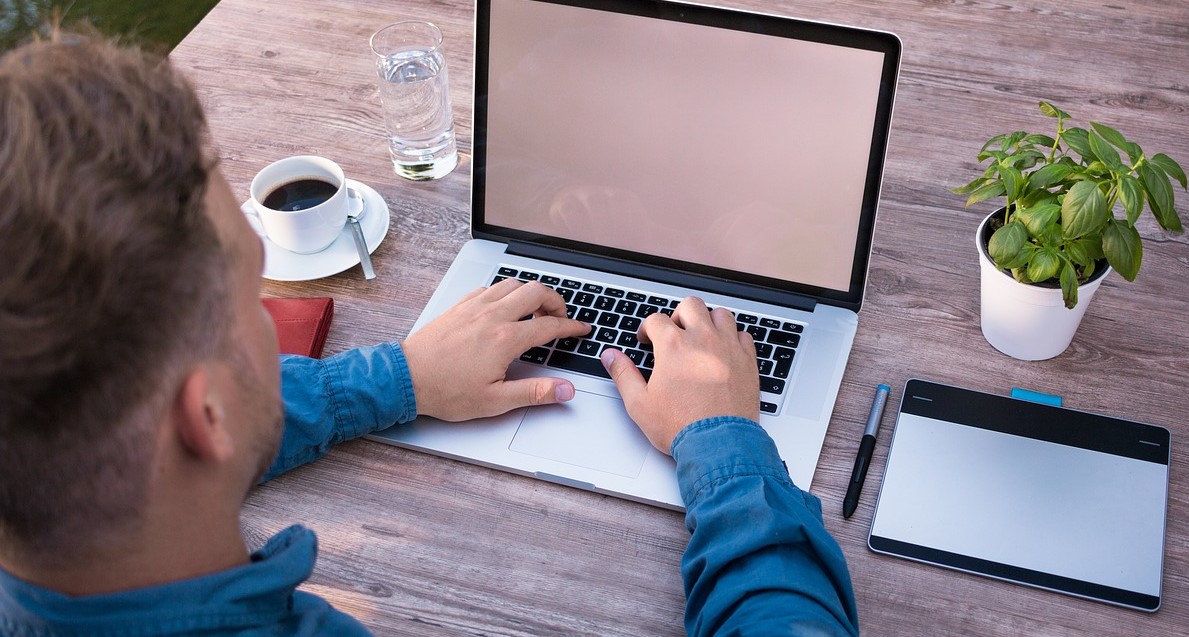 A 39-Year-Old, Working 5 Hours A Week  Make $160,000 Monthly