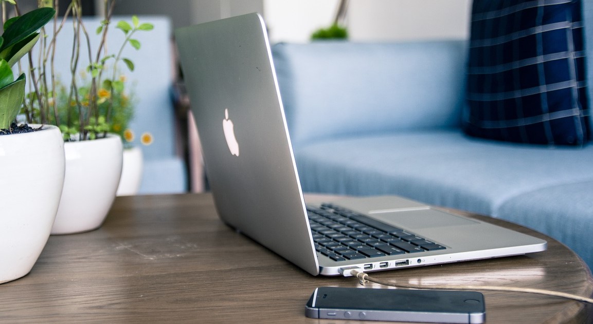 Apple Gains On Facebook And Google In Online Ads After iOS Privacy Change