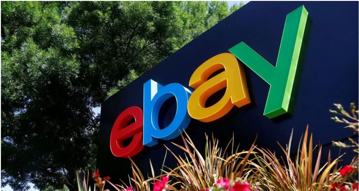 eBay Bans Sale Of Queen Lying-In-State Wristbands