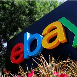 ebay-bans-sale-of-queen-lying-in-state-wristbands