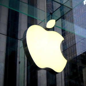 China Covid: Angry Protests At Giant iPhone Factory In Zhengzhou