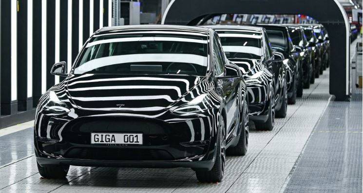 Tesla Cuts Dec Model Y Output At Shanghai Plant By More Than 20% Versus Nov