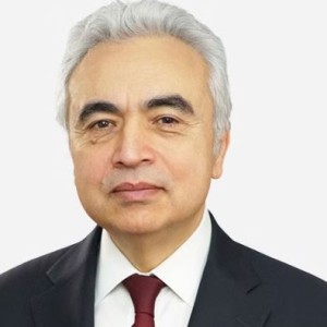 global-renewable-power-capacity-growth-set-to-double-by-2027-iea-says