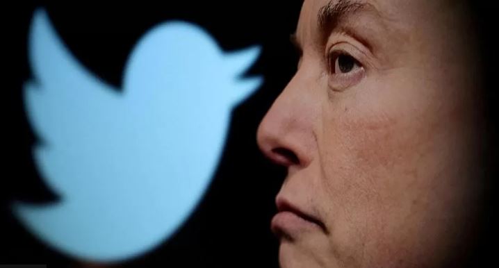 Elon Musk Asks Twitter Poll If He Should Stay As Boss