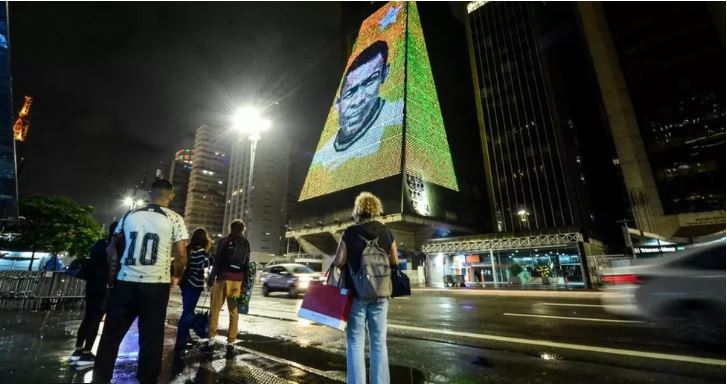 'Thank You, King': Brazil Lights Up In Honour Of Pele