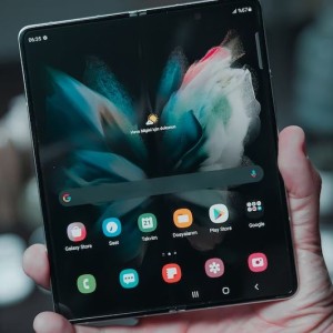 chinese-companies-launch-foldable-smartphones-to-challenge-samsung