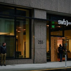 apollo-blackstone-eye-svb-assets-bloomberg-news