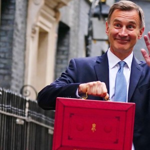  Jeremy Hunt downplays spring budget tax cut discussions following IMF warning.