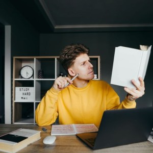 Navigating the Challenges of Remote Learning: MSBM’s Supportive Environment