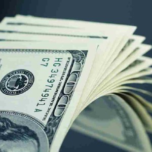 steady-dollar-supply-pushes-naira-to-1262