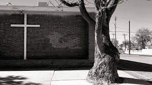 A photographer Spent Years Memorialising 300 Sites of fatal Police Shootings Across America