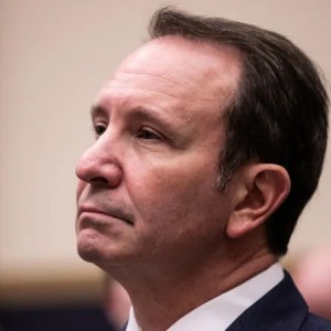 Louisiana orders every classroom to display Ten Commandments