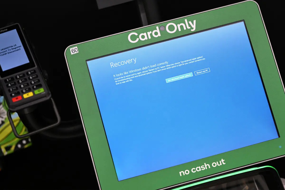 Global IT outage grounds airlines, banks, media, others
