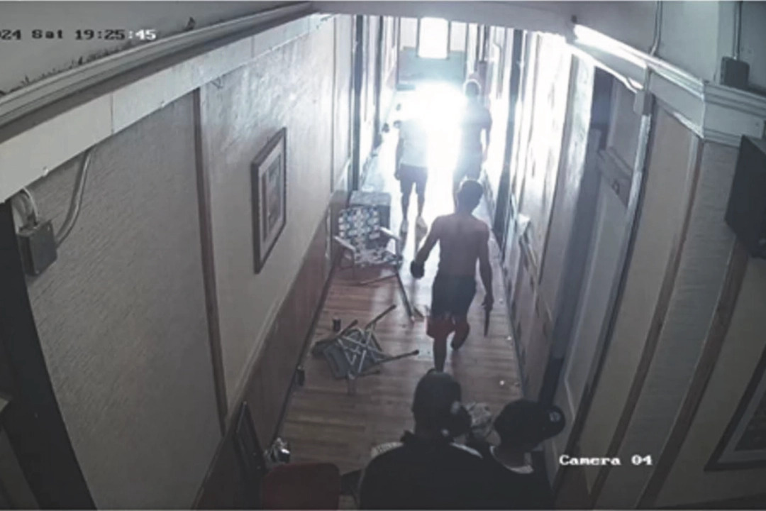 Texas City Shuts Down Hotel Occupied by Venezuelan Gang After 693 Police Calls