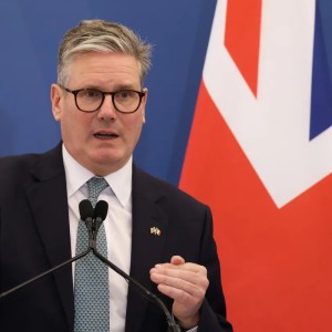 Starmer Says He Won’t Hurt Economic Growth With UK Budget Plans