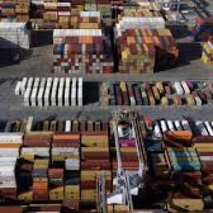 DP World Pauses £1 Billion UK Expansion Investment