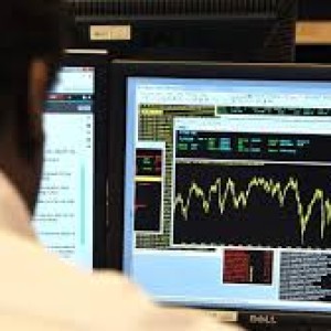 ftse-100-hits-record-high-amid-eased-fears-over-trump-tariffs